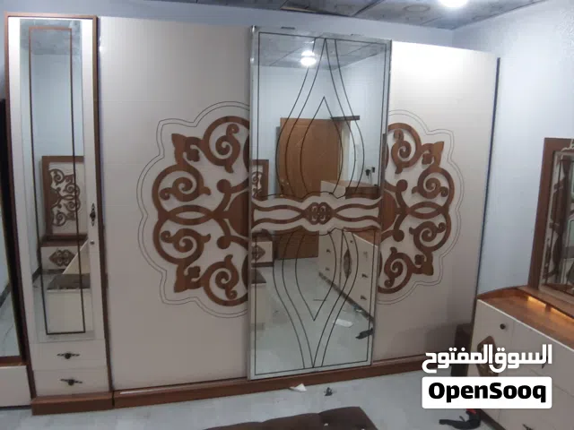 ملاحظه السعار تنافسيه مستعدون لفتح ونقل ونصب جميع غرف نوم واثاث البيت يوجد انواع سياره وحسب حموله