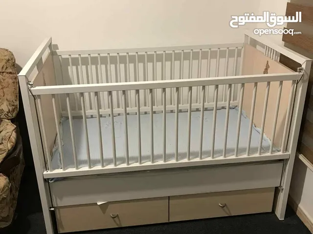 تخت بيبي للبيع