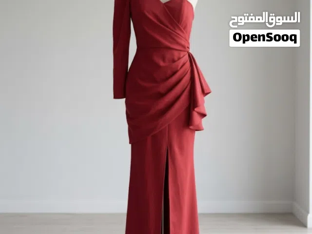 فستان احمر انيق