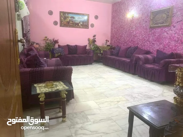 181m2 5 Bedrooms Townhouse for Sale in Baghdad Saidiya
