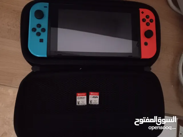 نينتندو سويتش عادي مع شنطتها و اغراضها كاملا و سيدين فيفا 24 و فيفا 22