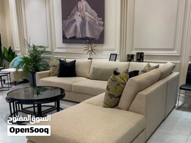 تنجيد وتفصال جميع الستائر الويفي وستائر امريكي عازل لسمش وستائر ذاكيه وستائر رول ستائر خشب وستائر مع