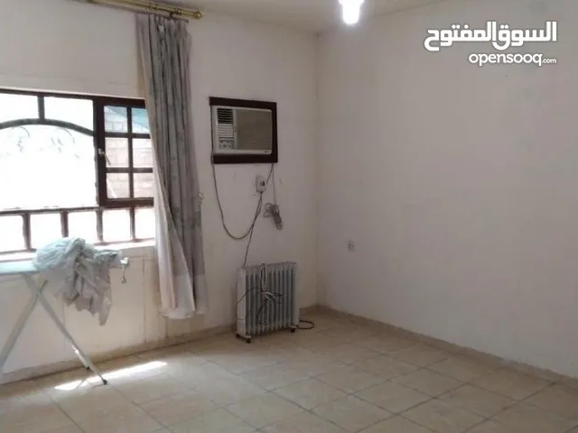 150 m2 2 Bedrooms Apartments for Rent in Baghdad Al Baladiyat