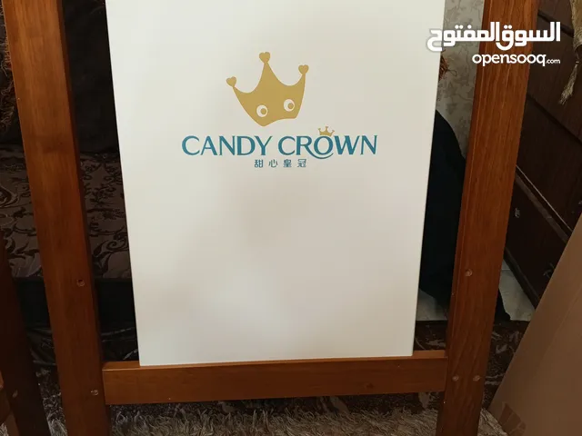 سرير اطفال خشب ماركة عالمية مع ناموسية
