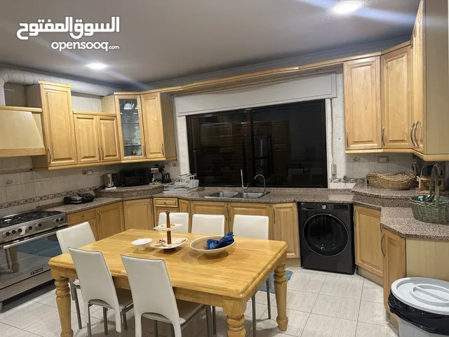 400 m2 5 Bedrooms Apartments for Rent in Amman Abdoun