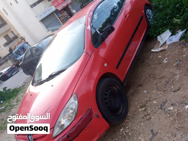 2005 بيجو 307 CC