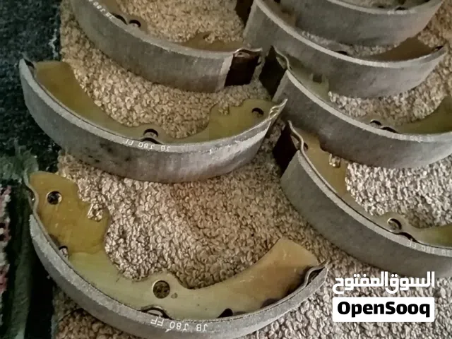قطع شحن مرسيدس جديد ومستعمل الماني حافظه سيارات للطعام والبارد كهربا 24فولت نظيفه