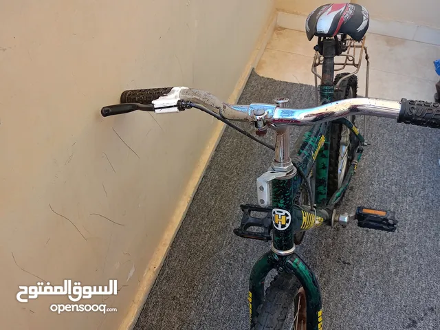 بسكليت جنط 16 امريكي راكب عليه بريك بومه