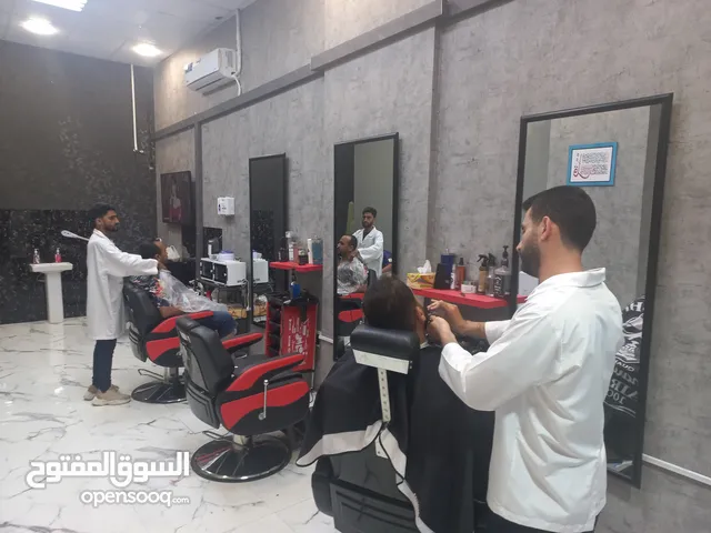 صالون رجال للبيع في الشارقه / القاسميه