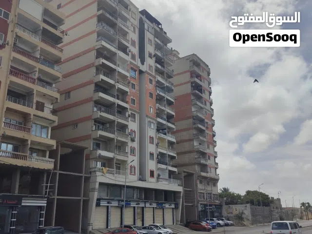 شقة مصيفيه بالإسكندرية تطل على البحر مباشرا برج مرخص من مالك الشقه مباشرا
