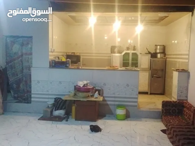 250m2 3 Bedrooms Townhouse for Sale in Basra Qibla