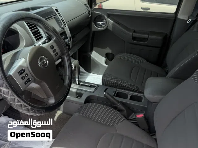2015 نيسان X-تيرا Standard