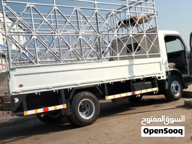 House shifting all muscat  available Pick up 3,7,10ton available  carpenter and Helper available