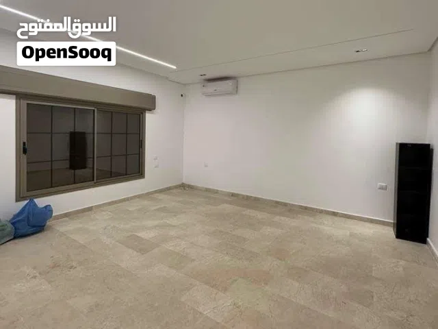 فيلا للبيع في السراج داخل مخطط 2900مليون