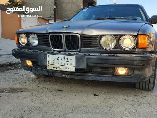 BMW 1990 735 جاهزة من كلشي