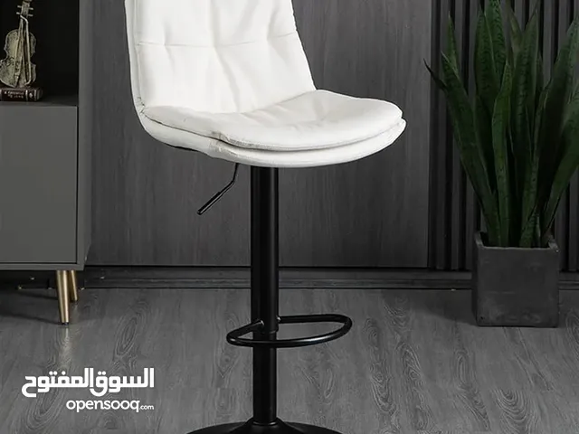 كرسي بار مودرن قابل للتعديل بيج حديث مبطن جلد عملي وبتصميم قوي ومتين