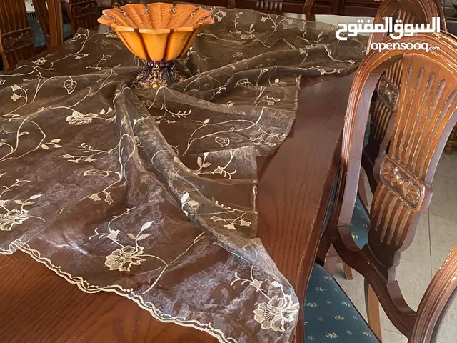 طاولة سفرة مرتبة للبيع