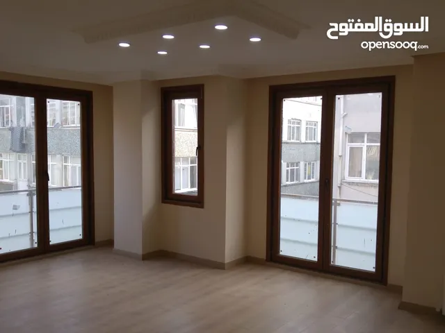 بناء كامل للبيع فندق زادا