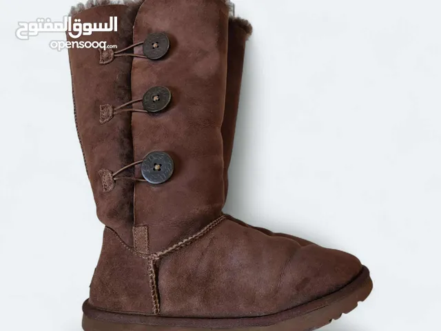 UGG Women's Brown Bailey Button Triplet "Chocolate" Boots حذاء UGG نسائي بني
