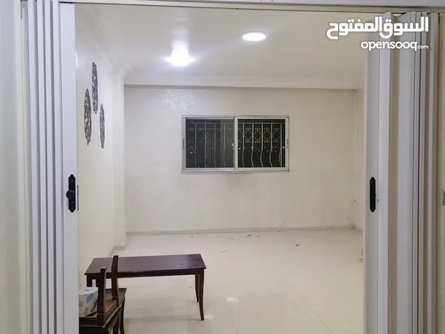 150 m2 4 Bedrooms Apartments for Sale in Zarqa Rusaifeh El Janoobi