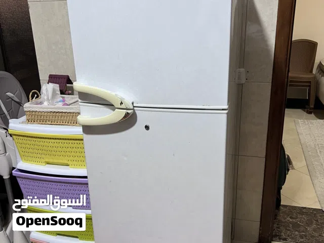 ثلاجة دايو بحالة جيدة جدن