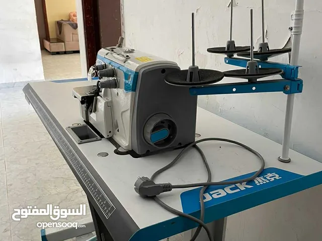 ماكنة تطريز درزة