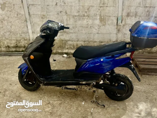 سكوتر كهرباء كهربائي للبيع