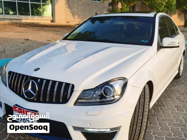 2015 مرسيدس بنز الفئة-C C 300