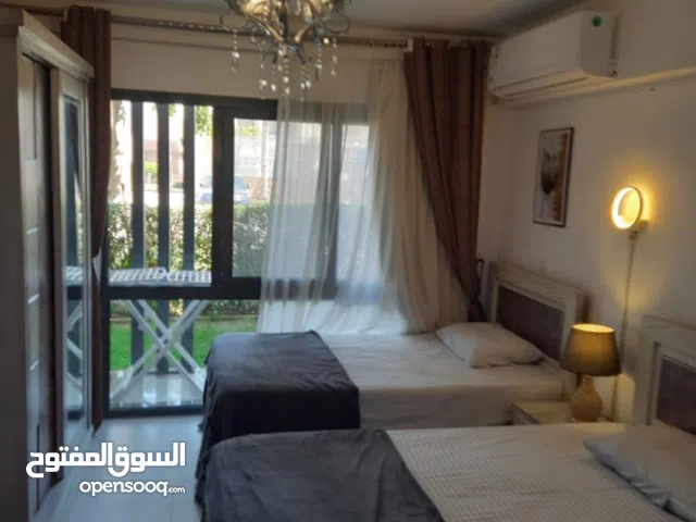 شاليه للايجار السنوى والسيزون واليوم مارينا مراسى ارضى بجنينه