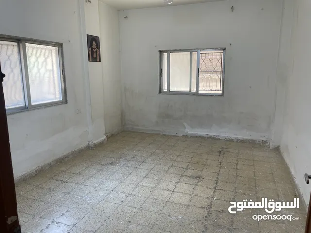 90 m2 3 Bedrooms Apartments for Rent in Zarqa Al ghweariyyeh