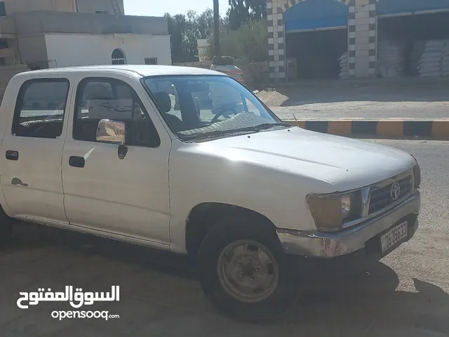 Used Toyota Hilux in Mafraq