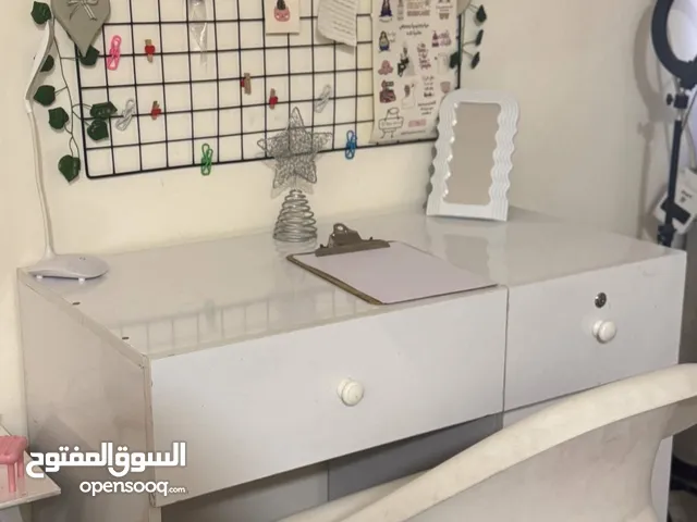 ميز دراسي مع كرسي ايكيا