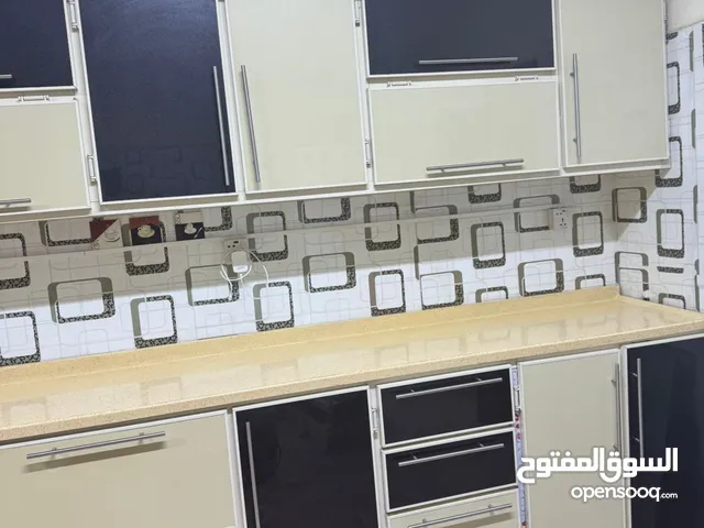 السلام عليكم عندي كاونتر جديد عشرة أمتار تسگام غرفه بناتيه تجننن احلى من الصوره                    .