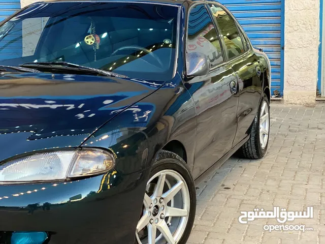 Hyundai Avante 1996 in Ajloun