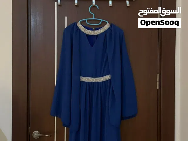 فستان للبيع فقط
