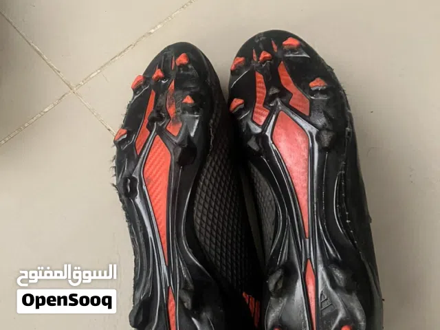 بوت اديداس اصلي بحاله ممتازه