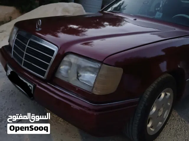 1989 Mercedes Benz E-Class E 200