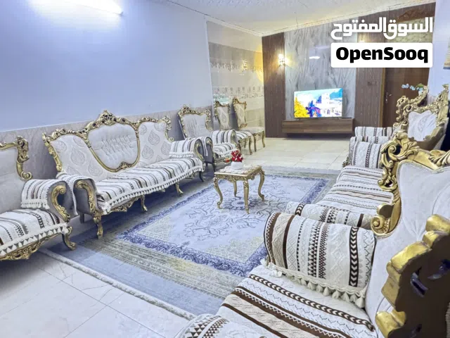 تخم ايراني زان دزاين مصري يحتوي على 12 مقعد