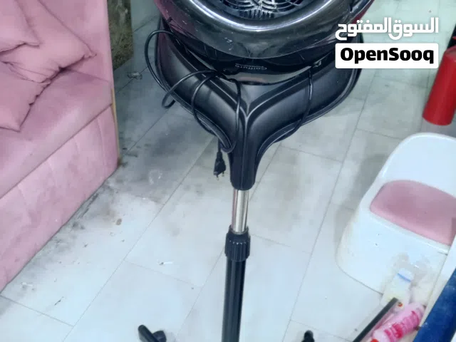 عده محل صالون سيدات للبيع