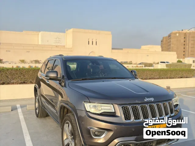 2014 جيب جراند شيروكى Laredo