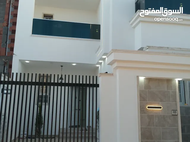 170 m2 5 Bedrooms Townhouse for Sale in Tripoli Ain Zara