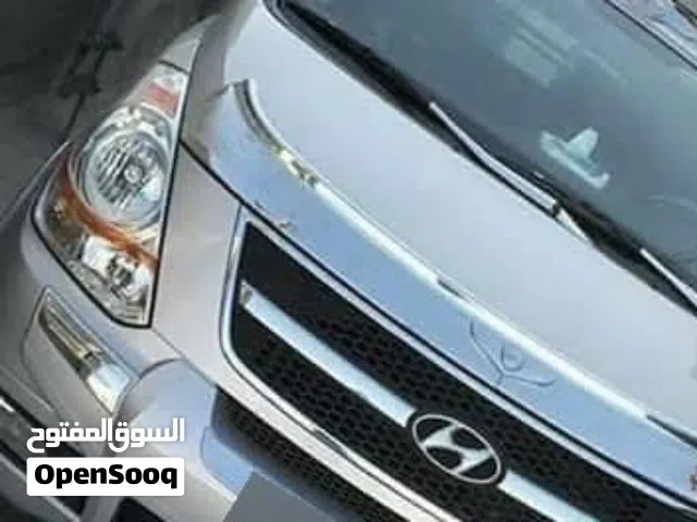 2010 هيونداي H1 Standard