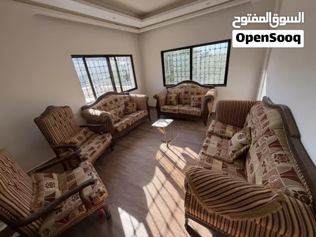 طقم كنب 9 مقاعد مستعمل للبيع بحالة جيدة