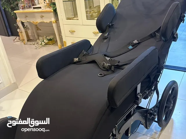 كرسي طبي مصنوع خصيصا للحالات الحرجة...صناعه ايطاليه