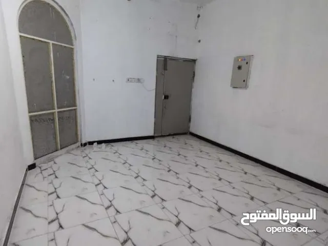 100 m2 1 Bedroom Apartments for Rent in Basra Asma'i