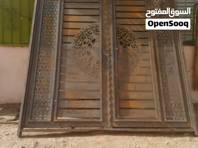 باب شارع تقيل