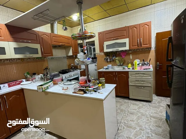 300 m2 4 Bedrooms Townhouse for Rent in Basra Saie