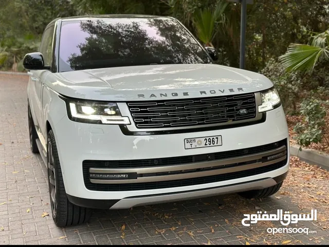 SUV Land Rover in Dubai