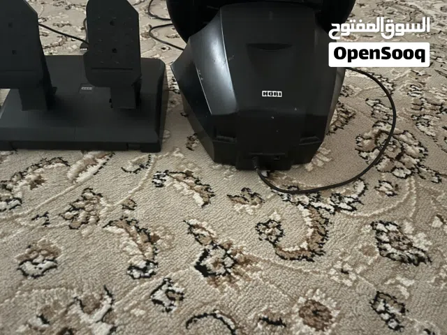 سكان رئيس يمشي على سوني أربع و سوني فايف