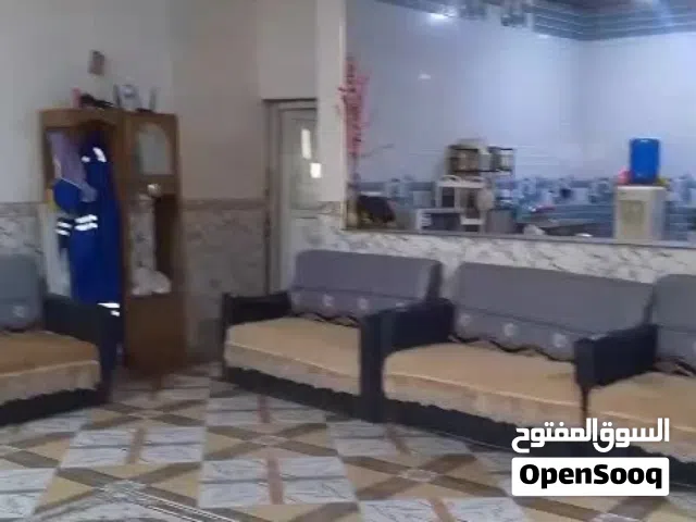 بيت عبارة عن شقتين للبيع ملك صرف